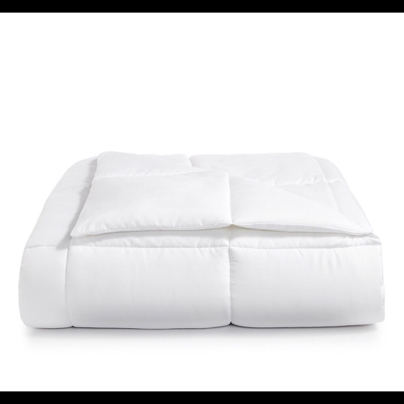 Martha Stewart reversible comforter - Picture 6 of 6